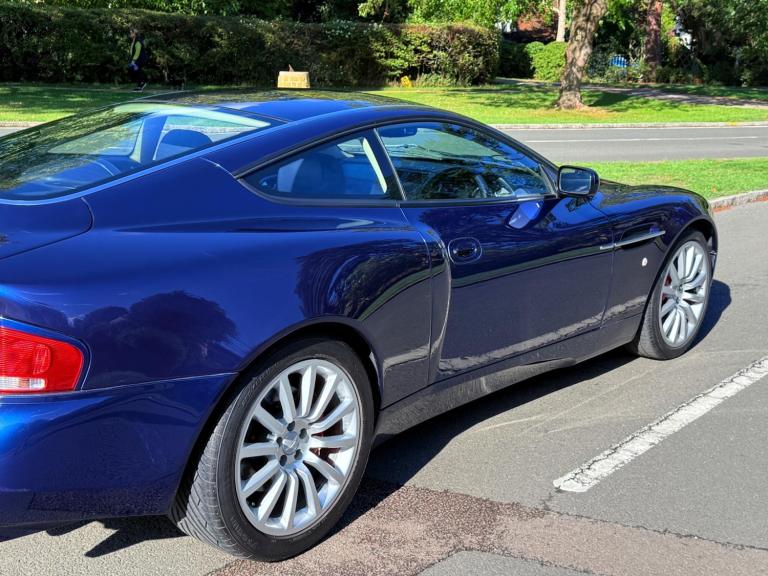2004 Aston Martin Vanquish 5.9 Coupe 2dr Petrol Manual (396 g/km, 460 bhp) COUPE Petrol Manual