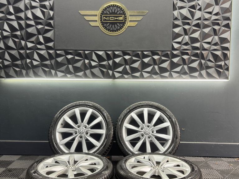 17” inch genuine Vw Dijon alloys wheels 5x112 golf caddy touran Passat