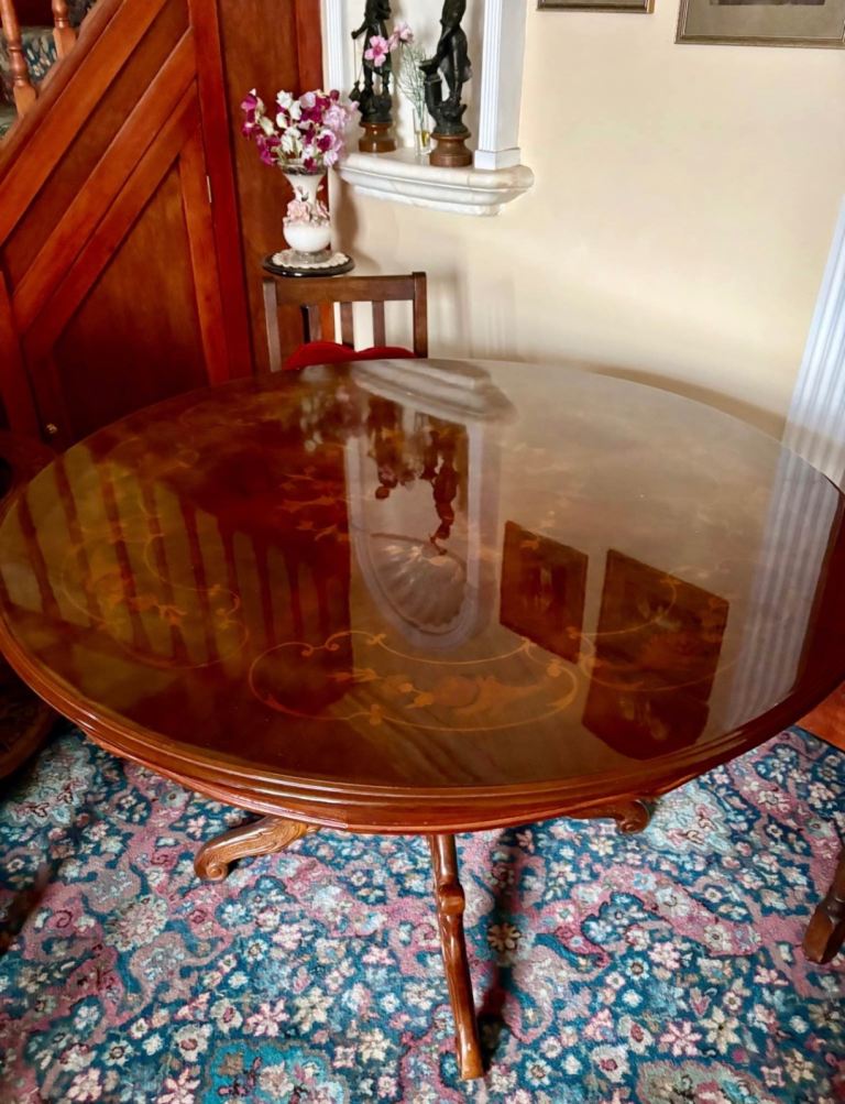 Dining table 