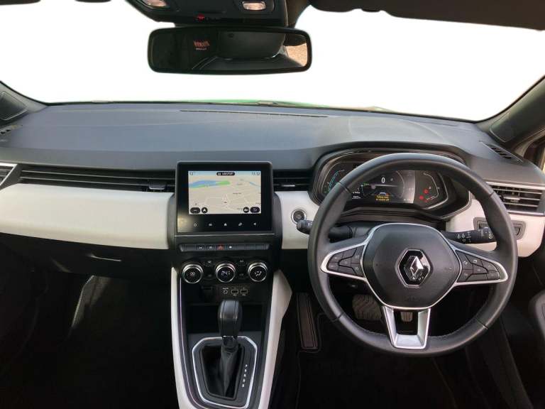 2022 Renault Clio 1.6 E-TECH Hybrid 140 SE Edition 5dr Auto Hatchback PETROL/ELECTRIC Automatic