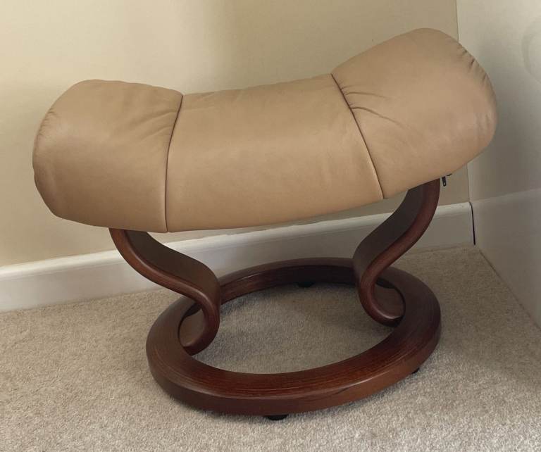 EKORNES Stressless Tilting Foot Stool I believe the colour is beige 