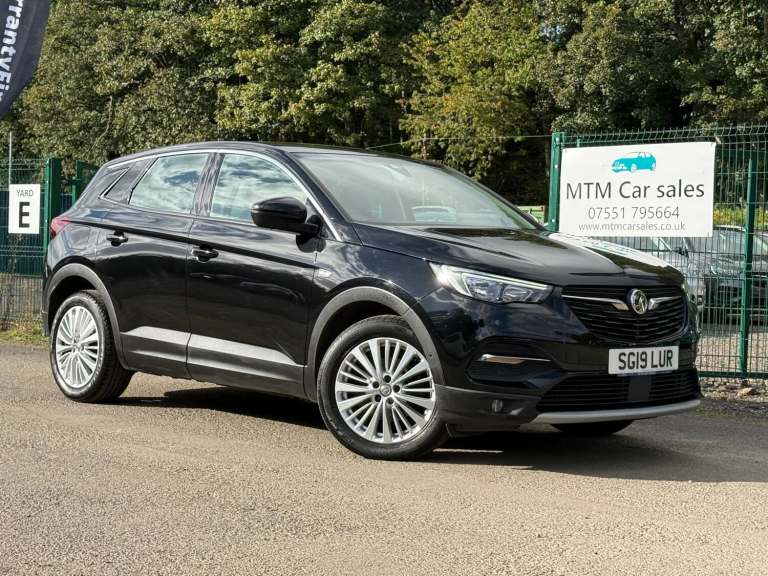 2019 Vauxhall Grandland X 1.5 Turbo D Tech Line Nav 5dr HATCHBACK DIESEL Manual
