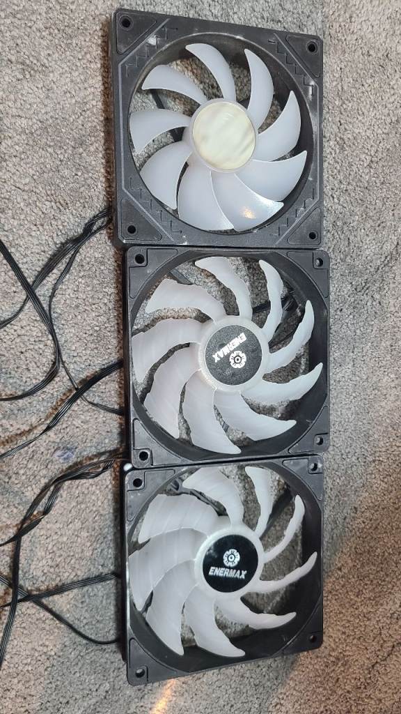 3 argb addressable rgb case fans including 2 enermax ones