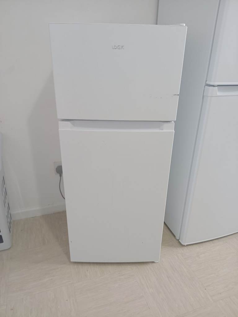 Logik Fridge Freezer – White, Good Condition