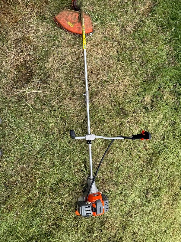 Petrol strimmer
