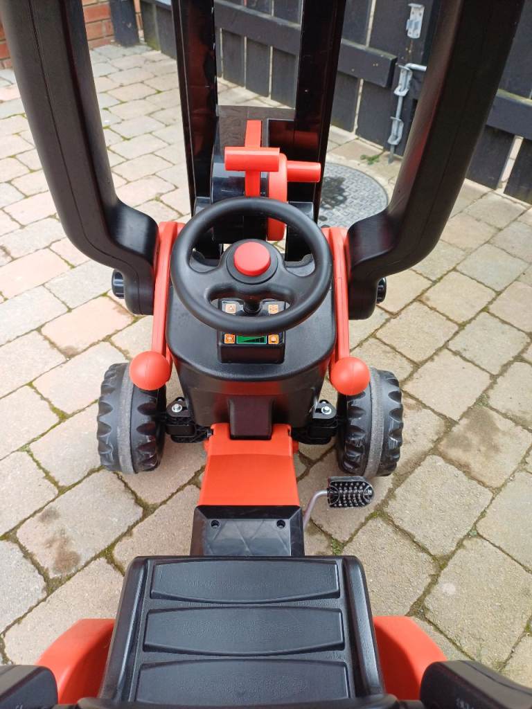 Linde Forklift Ride-On Toy for Kids – Orange Plastic, Good Condition
