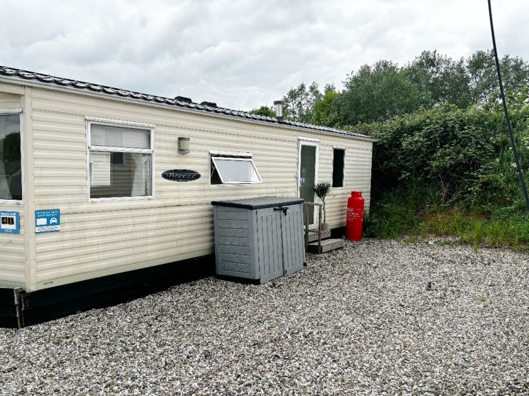 mobile home static trailer to rent ongar essex