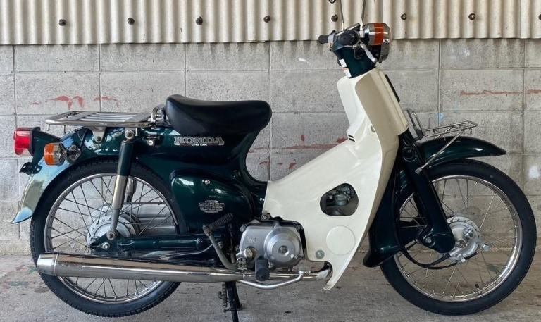 1997 JDM Honda Super Cub C50 in dark green