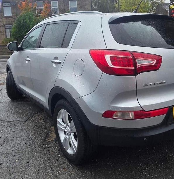 2012- LARGE BOOT -KIA SPORTAGE 1.7 CRDi SUV- MOT- 04/04/27 like vauxhall antara mokka Honda cr-v
