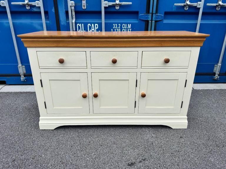 Solid sideboard from Oak furniture Land possible Delivery 