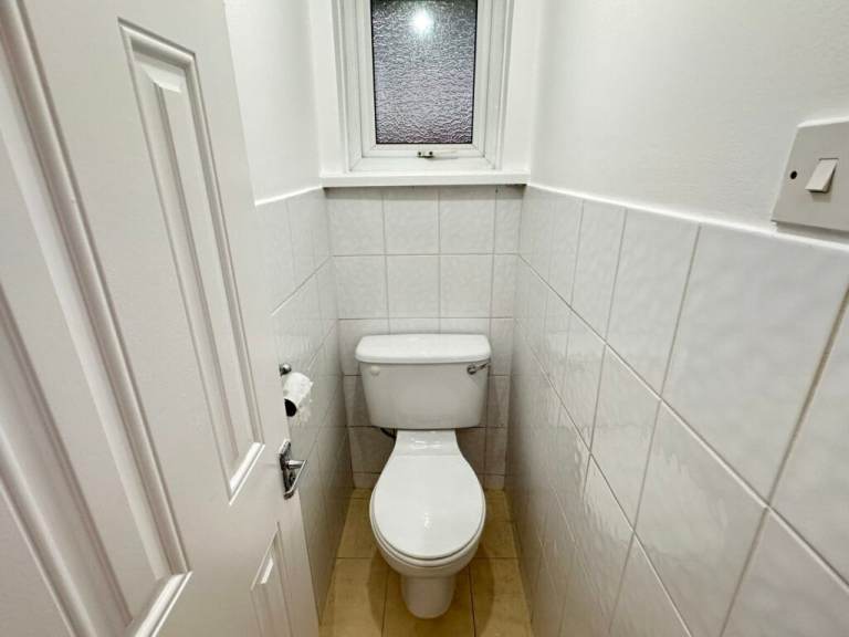 2 BEDROOM FLAT HAYDON COURT KINGSBURY NW9