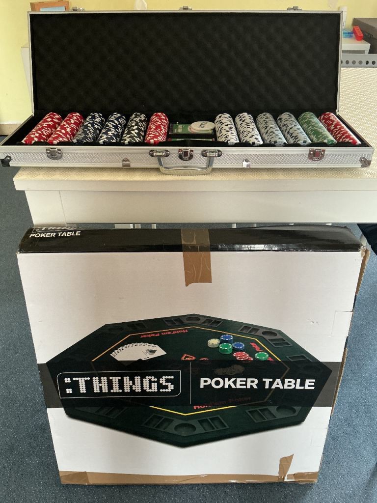 Poker Table and Poker Chip Set – Excellent Condition