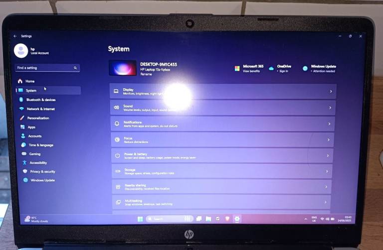 Hp Envy - laptop 15.6 inch - Intel hex core i5 - 16GB RAM - SSD - delivery - WARRANTY