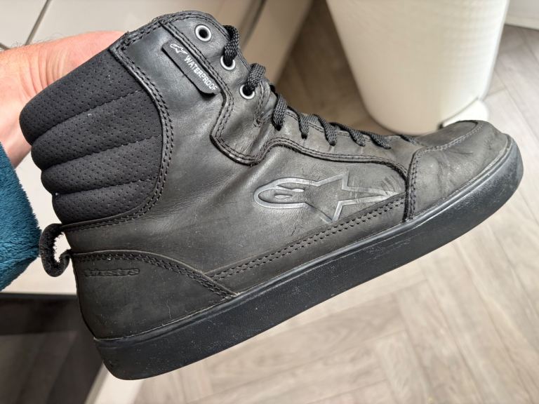 Alpinestars waterproof boots size 9 
