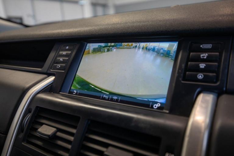 2016 Land Rover Discovery Sport 2.0 TD4 HSE Luxury SUV 5dr Diesel Auto 4WD Euro 6 (s/s) (180 ps) ...