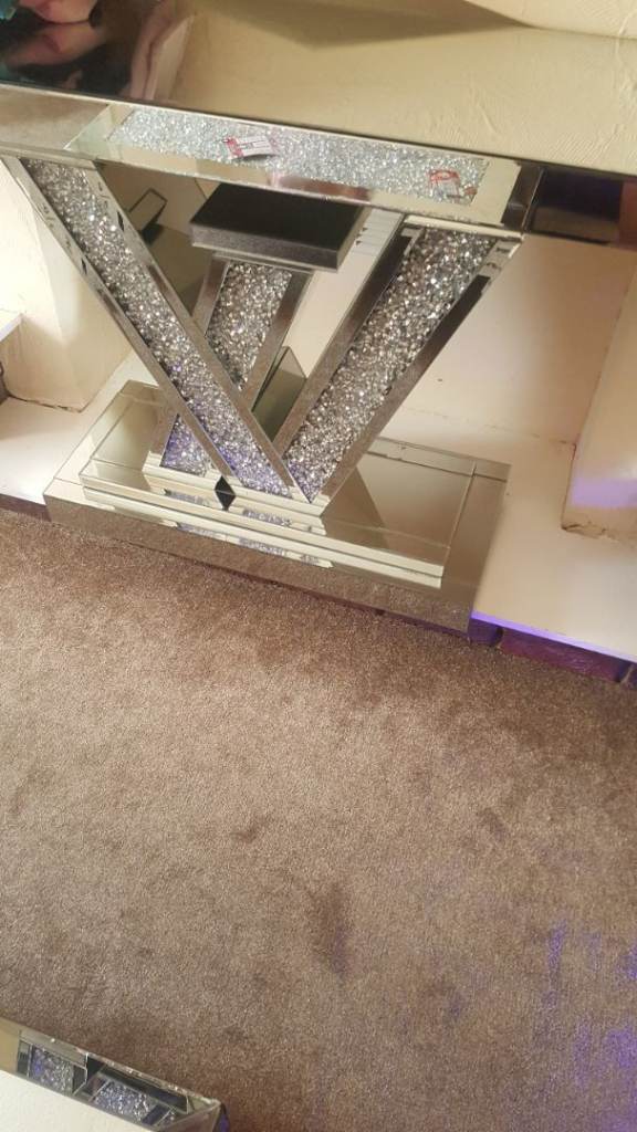 Crushed Diamond Mirrored Console Table – Good Condition