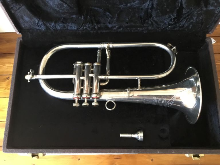 Silver Trumpet/Flugelhorn with Case – Good Condition