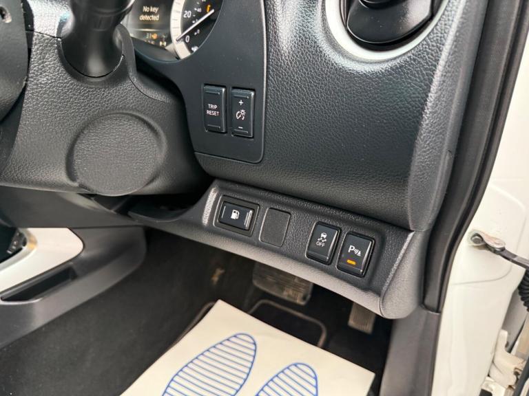 2018 Nissan Navara 2.3 dCi Tekna Auto 4WD Euro 6 4dr PICK UP Diesel Automatic