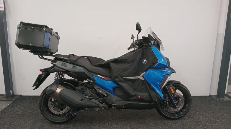 BMW C400X SE ** LOW MILEAGE - HEATED GRIPS - HEATED SEAT **