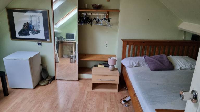 Large loft room for rent £160 PW inc. all bills