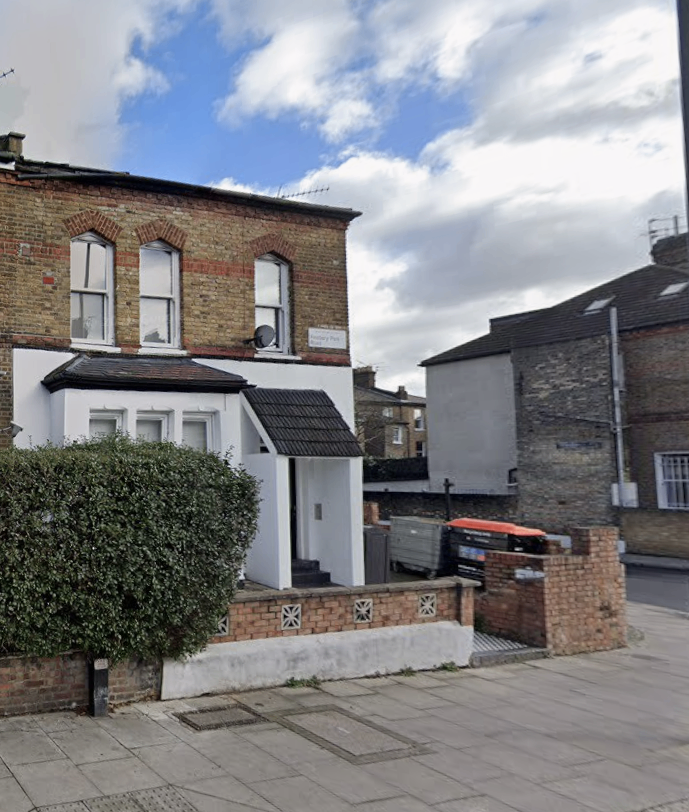 Finsbury Park Road, N4 2JY