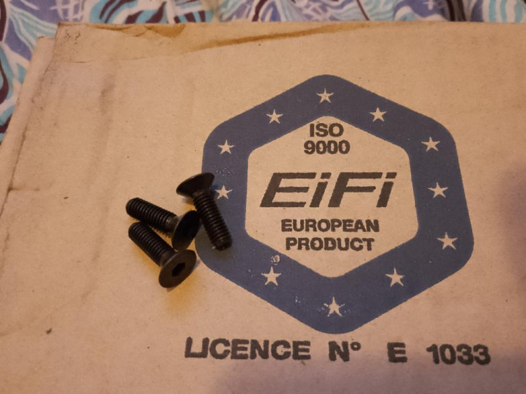 500 M6 X 20 SOCKET HEAD COUNTERSUNK SCREWS