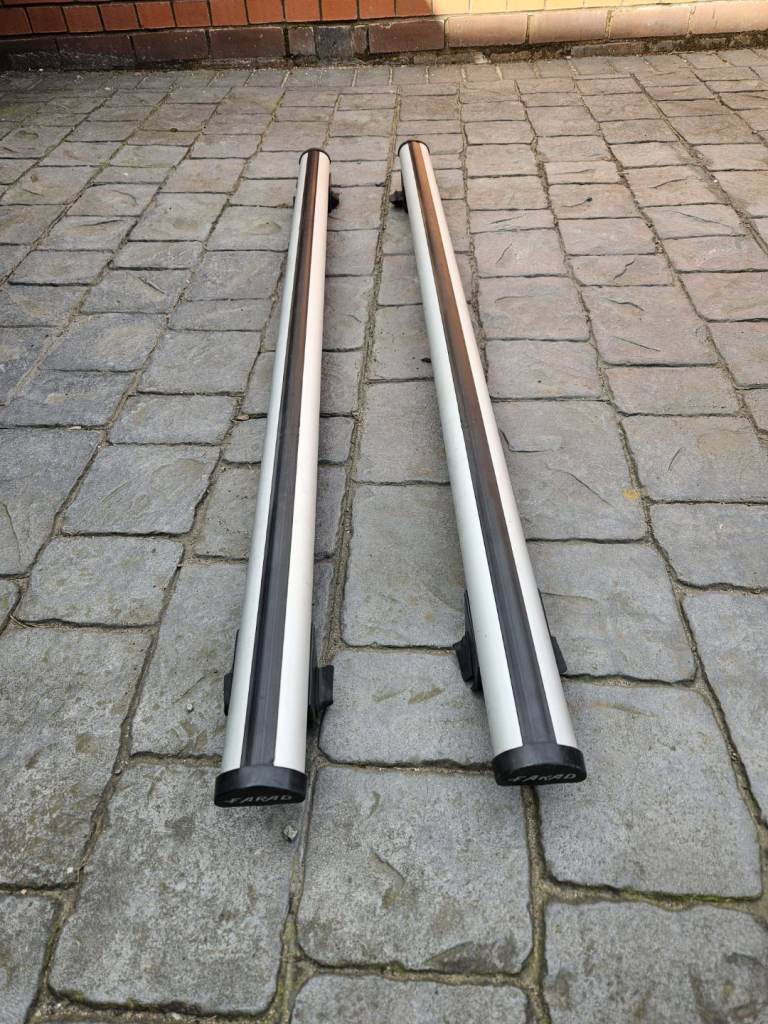Mitsubishi Outlander roof bars