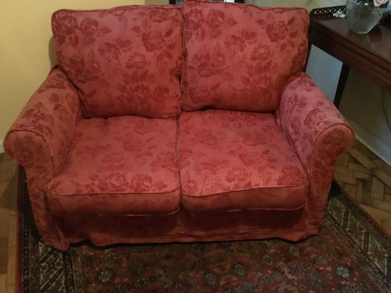 SOFA High Quality 2 Seater with REMOVABLE and WASHABLE COVERS Ex.Con.