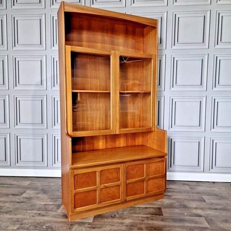 Display Dresser Unit