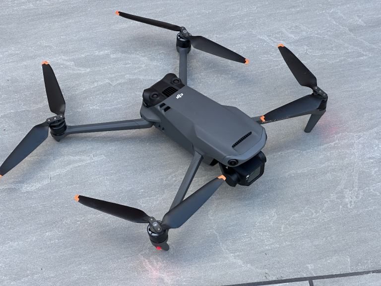 DJI Mavic 3 Classic Drone with RC Controller and 3 Batteries