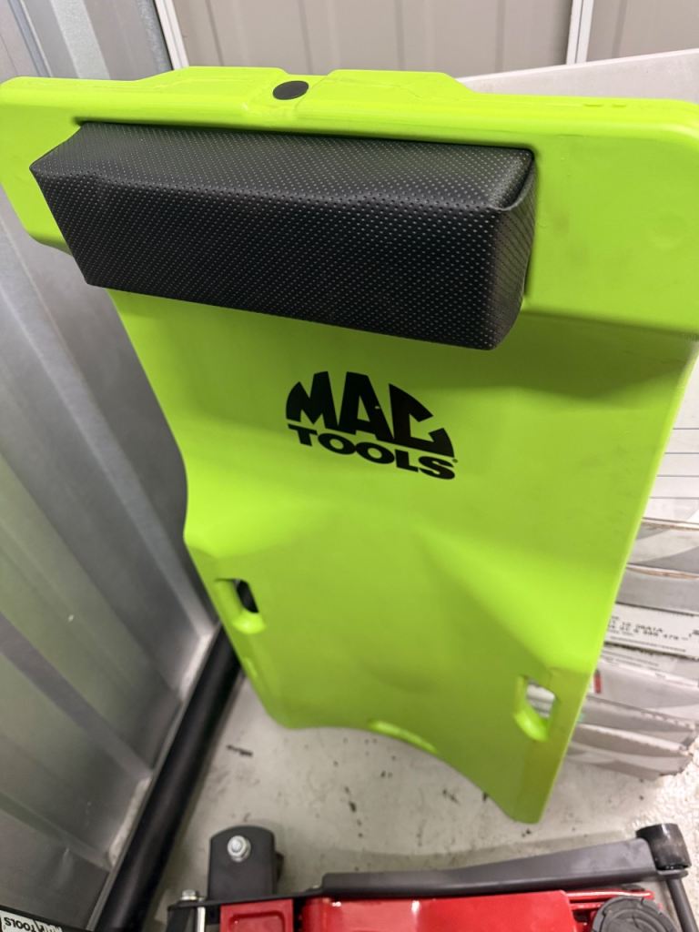 MAC TOOLS 3 TON JACK with floor creeper