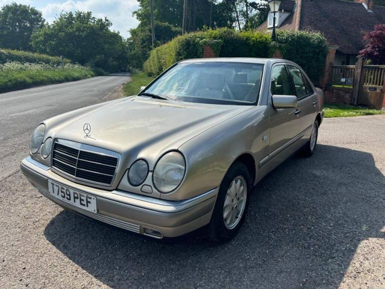 MERCEDES-BENZ E CLASS 2.4 E240 Elegance 1999
