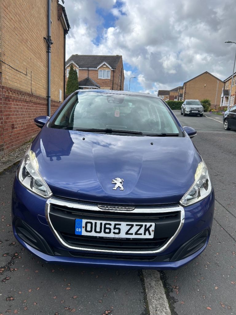 Peugeot 208 very cheap car