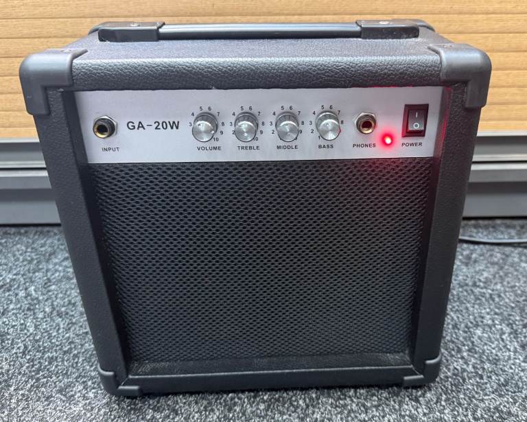 RockJam GA-20W Guitar Amplifier 20W Practice Amp Gain Boost EQ 240V Black Tested