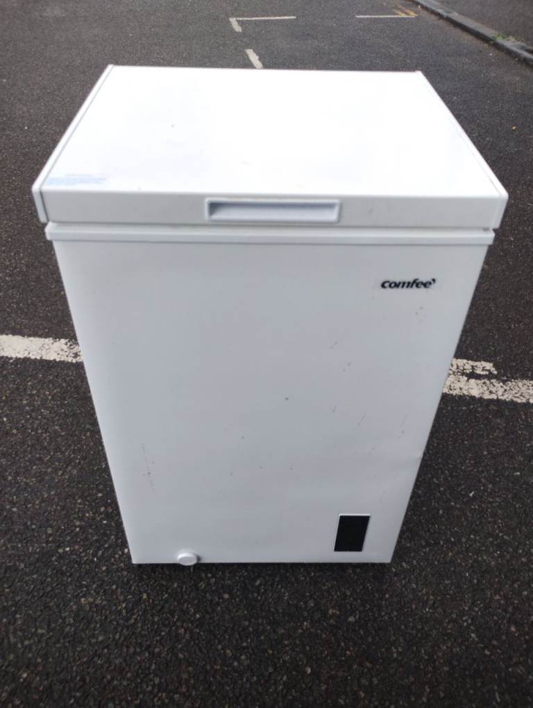 Comfee Chest Freezer – White, Good Condition