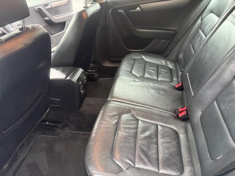 2014 Volkswagen Passat 1.6 TDI BlueMotion Tech Executive Euro 5 (s/s) 5dr ESTATE Diesel Manual