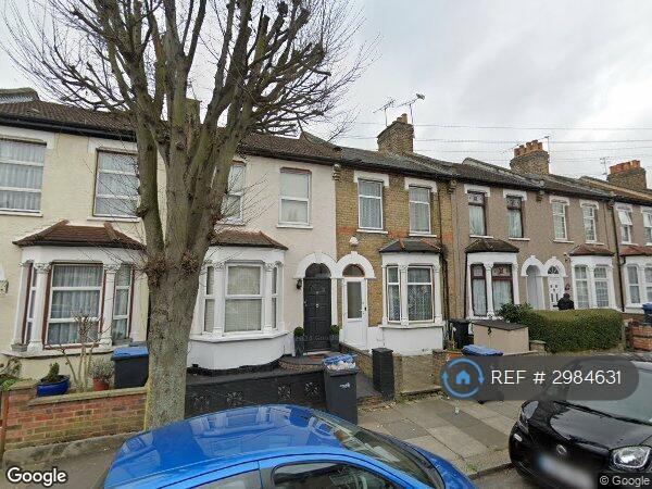 1 bedroom in Huxley Road, London, N18 (#2984631)