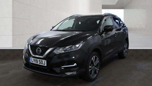 Nissan Qashqai 1.5 dCi N-Connecta Euro 6 (s/s) 5dr Diesel Manual