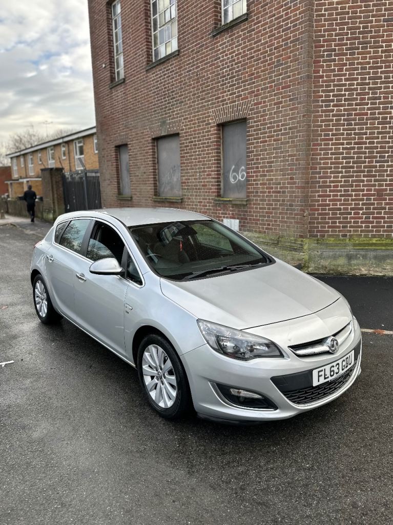 Vauxhall, ASTRA, Hatchback, 2013, Manual, 1686 (cc), 5 doors