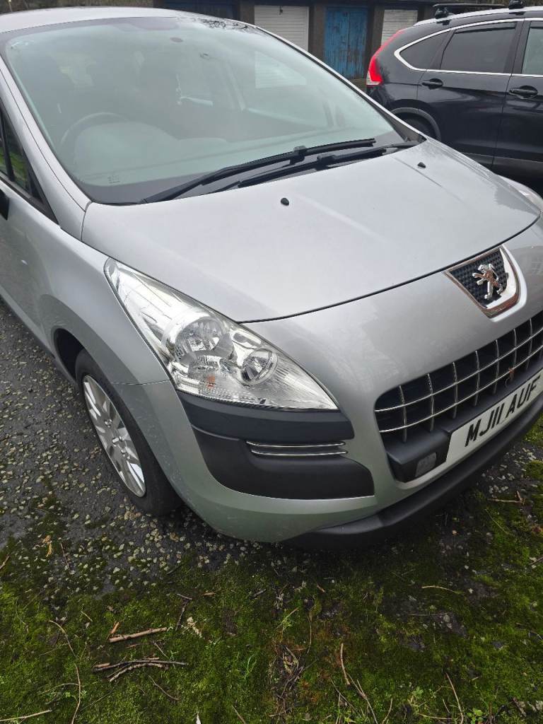 Peugeot, 3008, Hatchback, 2011, Semi-Auto, 1560 (cc), 5 doors