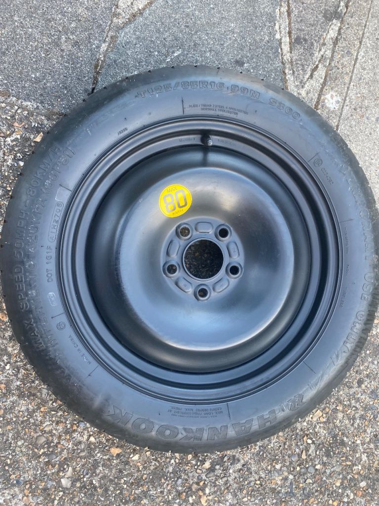 Space saver wheel and tyre