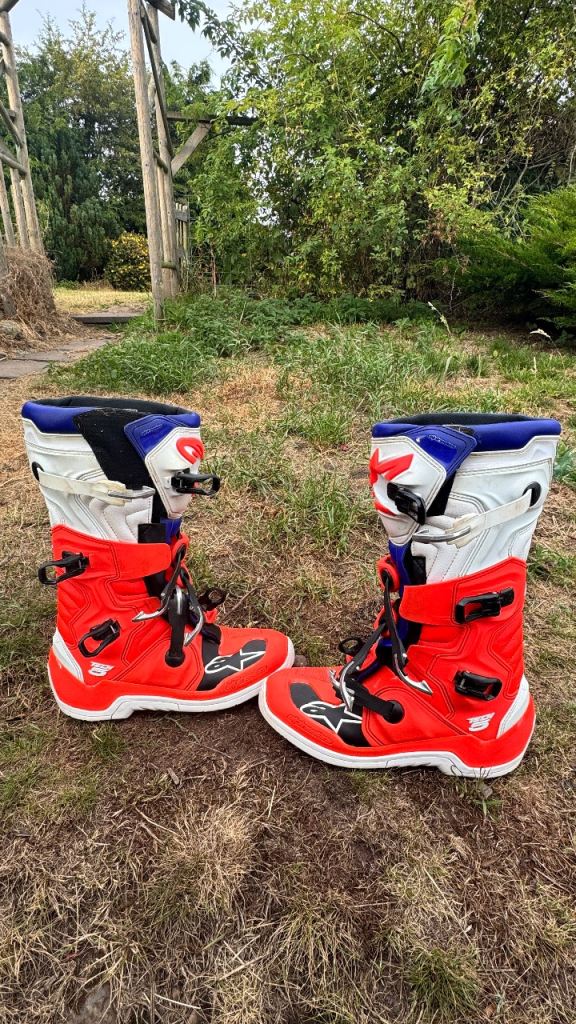 Alpinestars Tech5 motocross boots