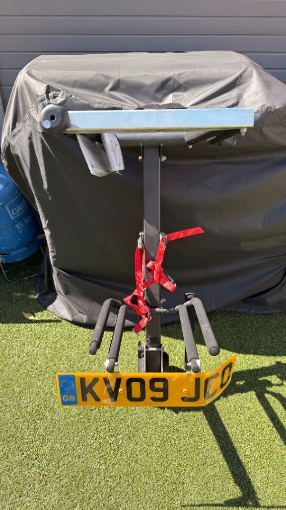 Ski / Snowboard Car Tailgate/TowBar Rack