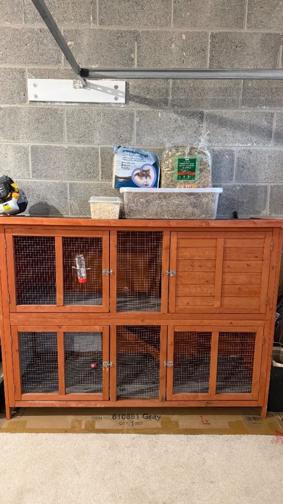 Rabbit hutch and run