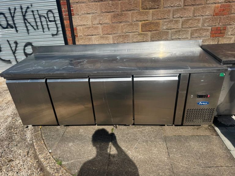 Commercial undercounter fridge foster Williams cafe shop restaurant takeaway 