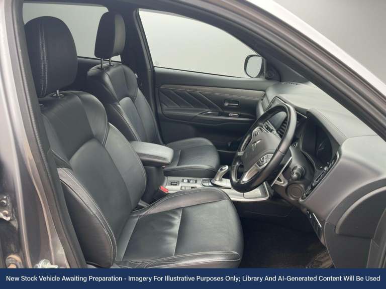 2018 Mitsubishi Outlander 2.4h TwinMotor 13.8kWh 4h SUV 5dr Petrol Plug-in Hybrid CVT 4WD Euro 6 ...