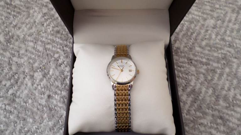LADIES WATCH