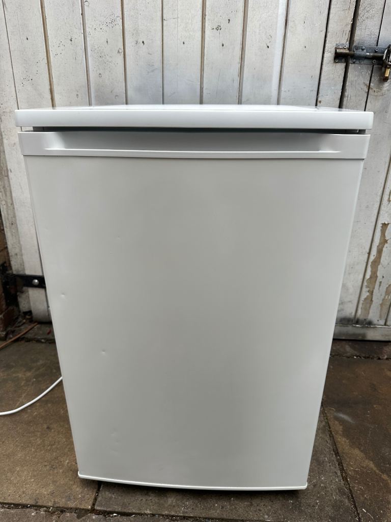 Bosch Freestanding Fridge – Clean and Good Condition