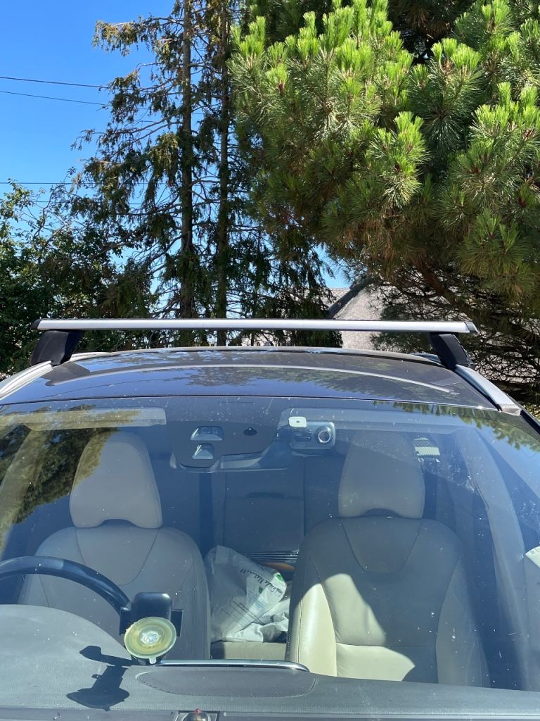 Pair of Volvo roof bars 