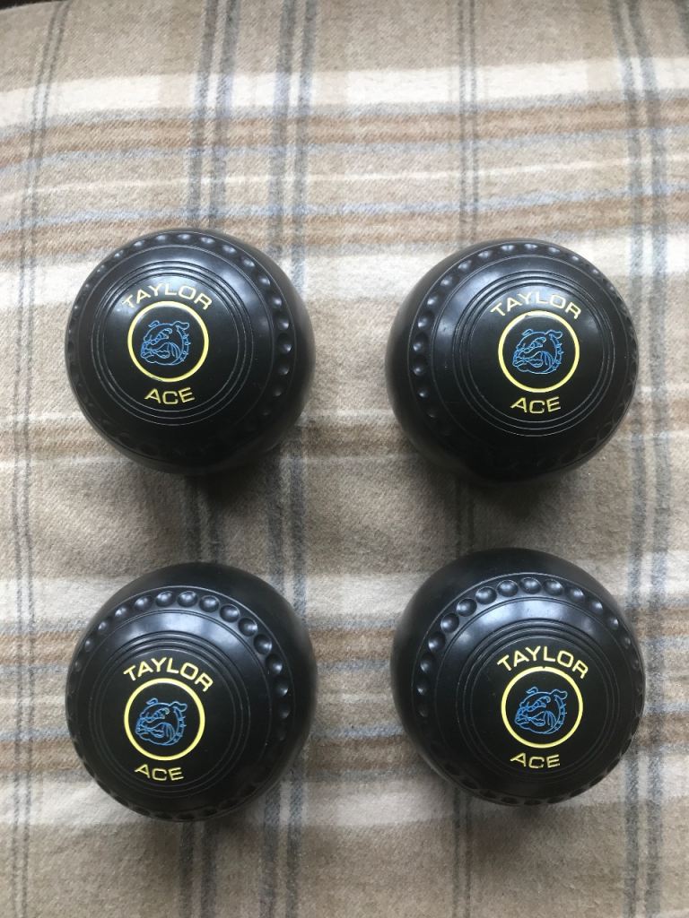Taylor Ace - Size 3H, WB23, Standard Grip. Black, Bulldog Motif, Good Condition